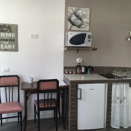 Giulia Apartment *